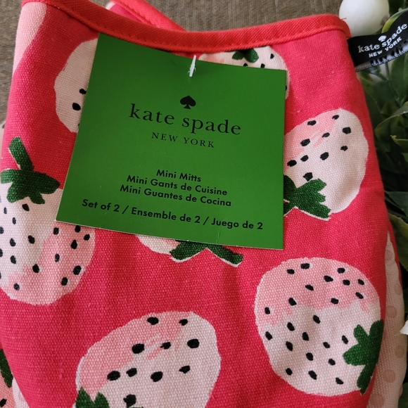 Kate Spade Kids Strawberry Oven Mitts - Red and Pink - Picture 2 of 6